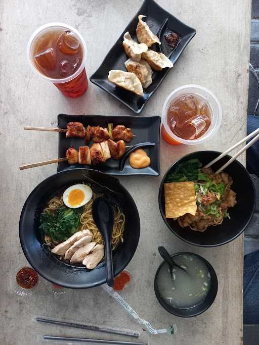 Hararu Shokuhin, Ramen House, Kopitiam And Deli 10