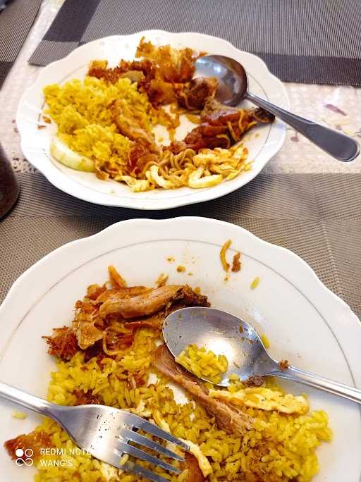 Warung Nasi Kuning Bu Kristin 9