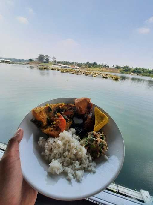 Saung Sunset Cikondang 9