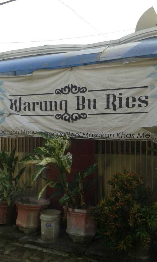 Bu Ris Rumah Makan 10