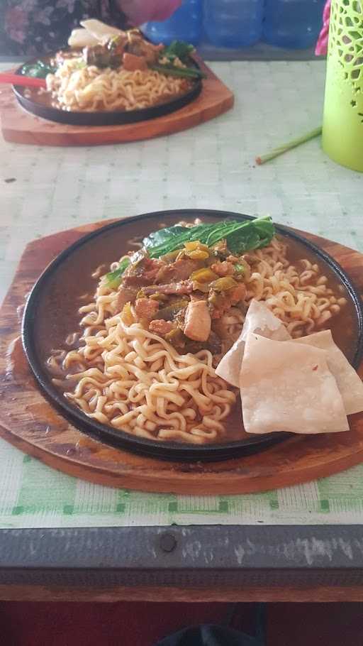 Bakso & Mie Ayam Bang Joe 1