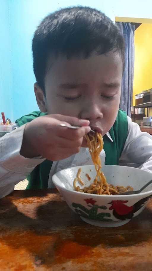 Mie Ayam Bakso Monica 3