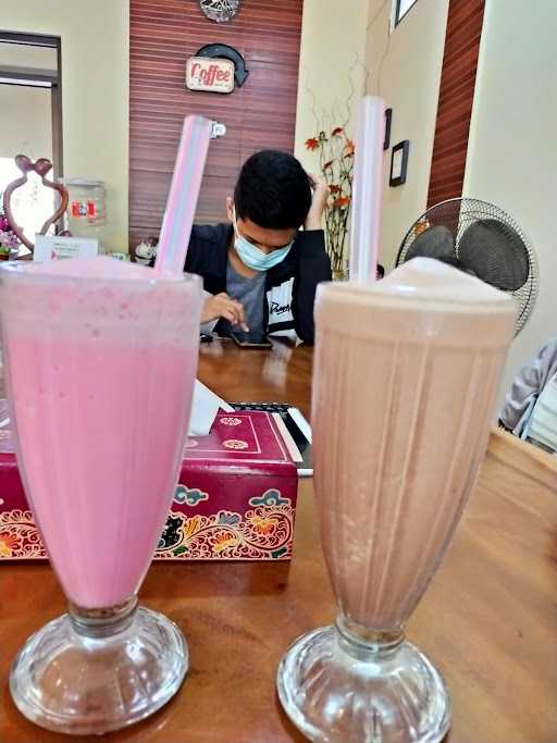 Cafe Nongki (Susu Murni Sumuk) 1