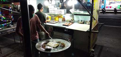 Martabak 3 Saudara (Depan Sdn 3 Salaman) 2