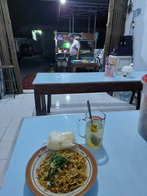 Nasi Goreng Pak Adi 8