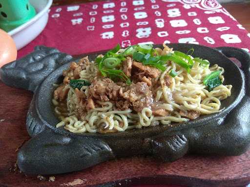 Oishii - Mie Ayam Hotplate & Bakso 7