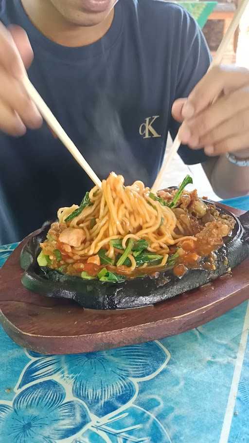 Oishii - Mie Ayam Hotplate & Bakso 5