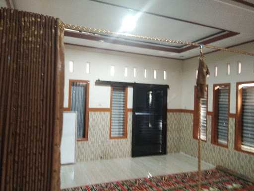 Rumah Makan Cikuray 7