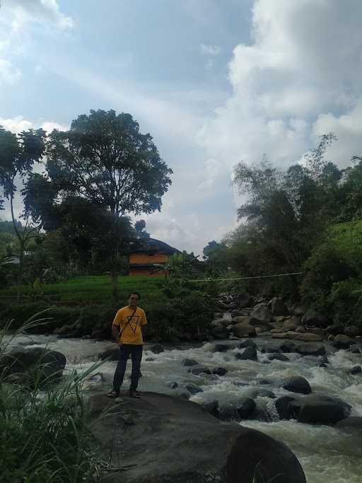 Warung Nasi Cibuluh 3