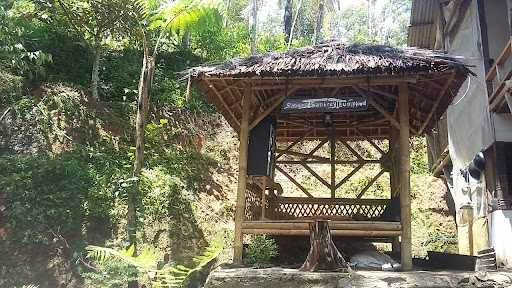 Saung Emplood 1