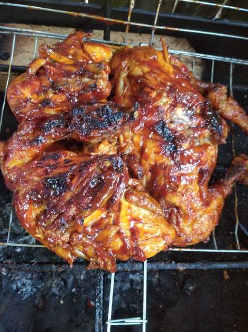 Ayam Bakar Si Gemoy 1