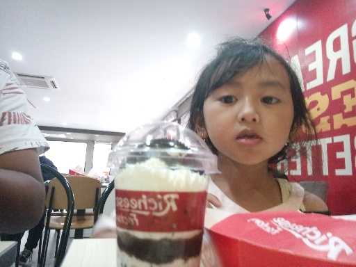 Richeese Factory Garut 5