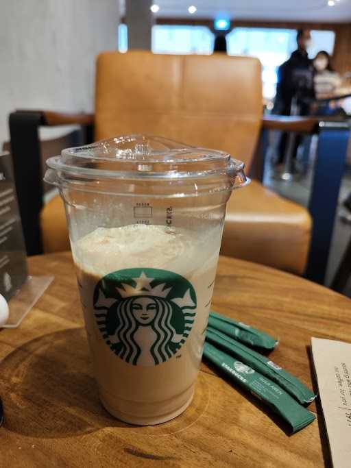 Starbucks - Pakuwon Supermall 8