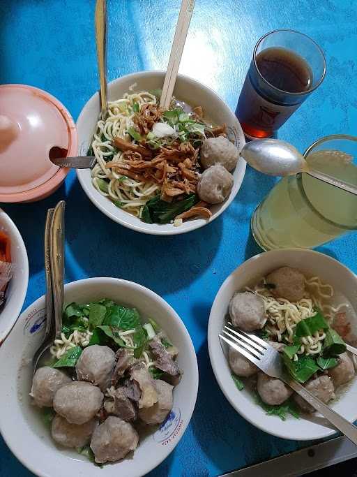 Bakso & Mie Ayam Rinjani Solo 3