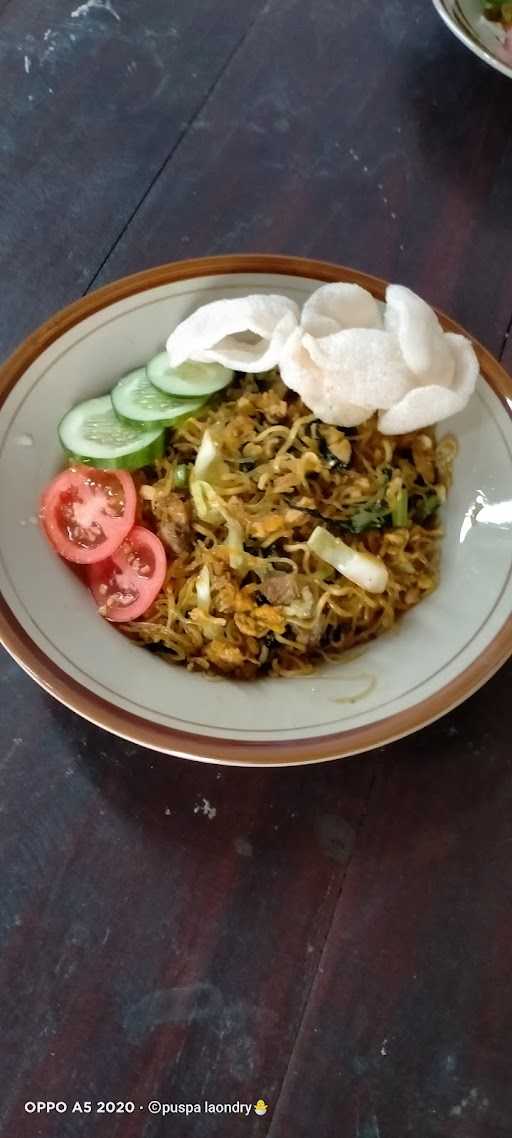 Angkringan,Nasi Goreng Mbah Uti 3