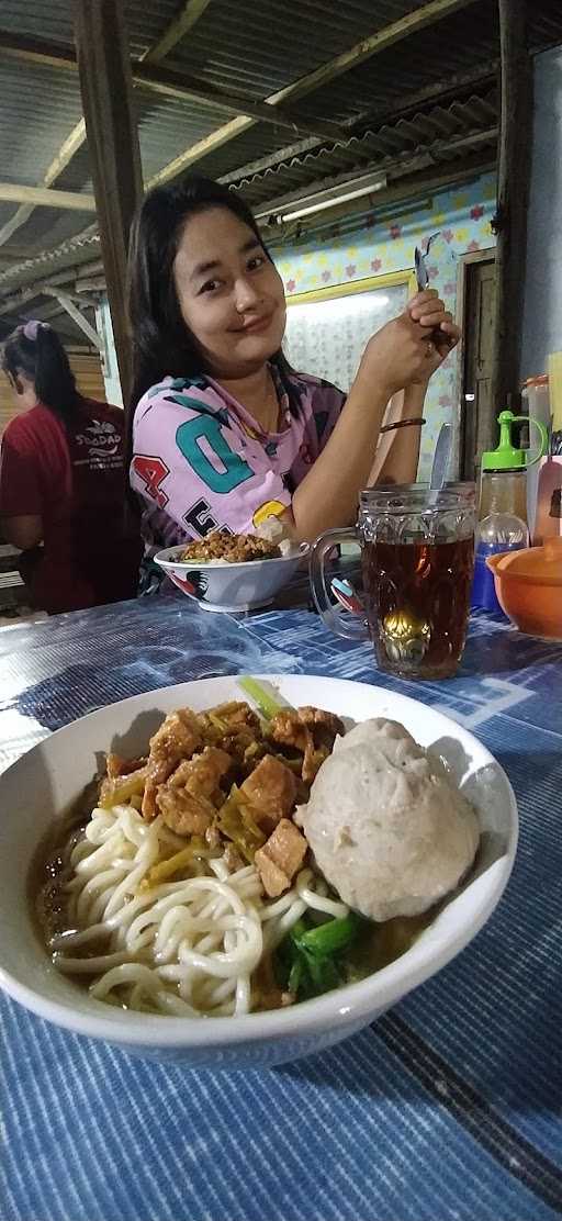 Bakso & Mie Ayam Mbah Yanto 10