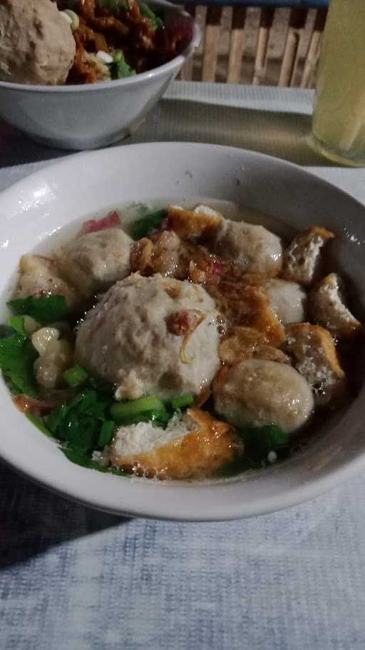 Bakso & Mie Ayam Mbah Yanto 6