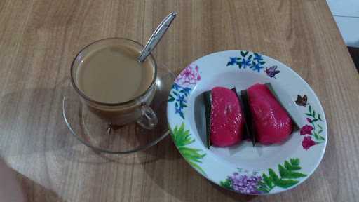 Warong Koffie' S (K'S). Tradisional Kopi, Kue & Makanan + Makanan Khas Sunda 6