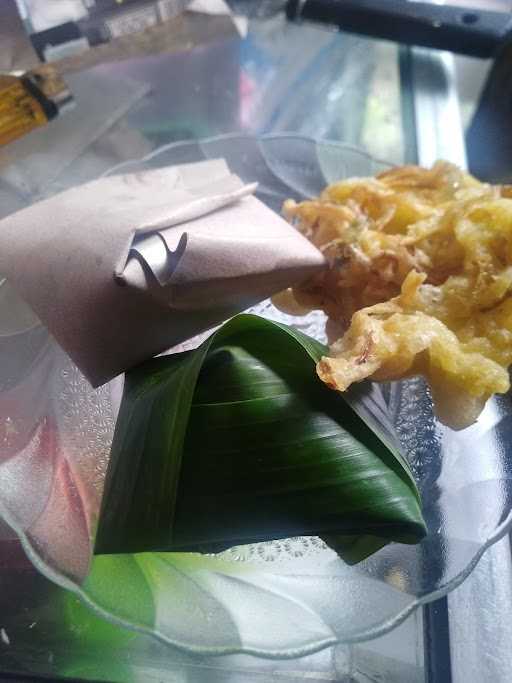 Nasi Uduk Pincuk Daun(Abah Dedi) 2