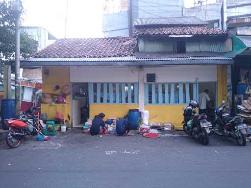 Warung Nasi Samping Masjid Jami Al Hayah 6