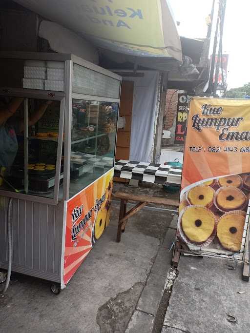 Kue Lumpur Emas 10