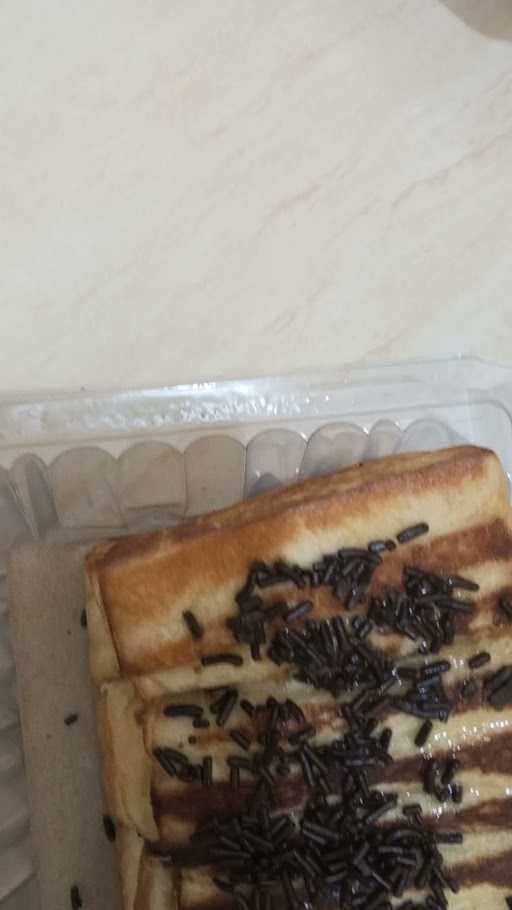 Roti Bakar Extra & Dapoer Amboina 2