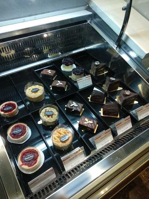 Haagen-Dazs Cafe Ciputra World Surabaya 8