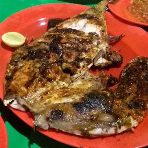 Aneka Ikan Bakar 4