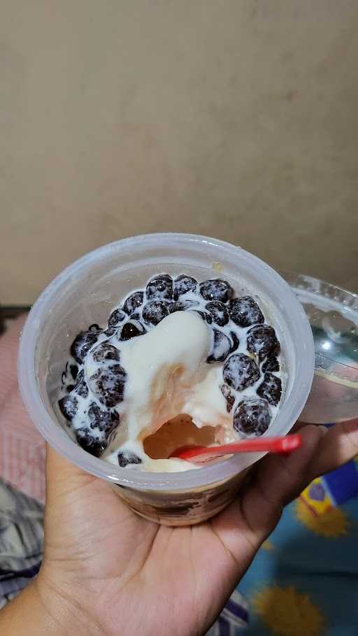 Mixue Ice Cream & Tea - Raya Dukuh Kupang 9
