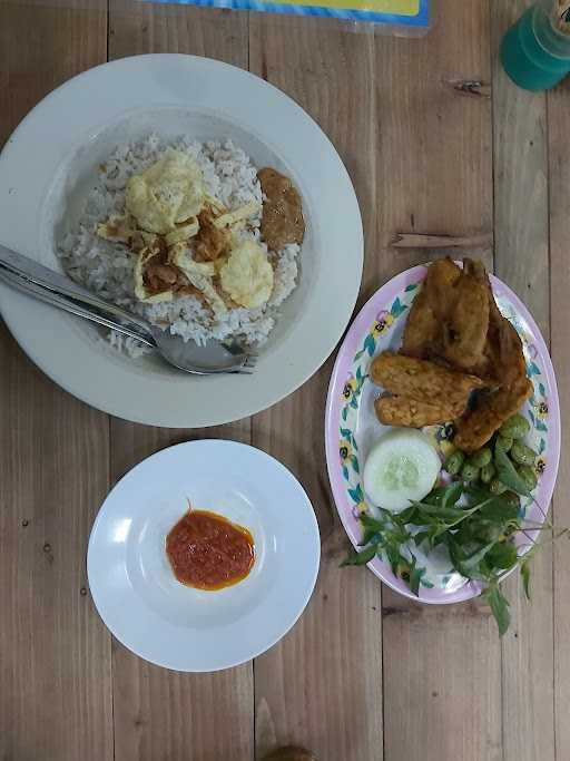 Nasi Uduk Monalisa 8