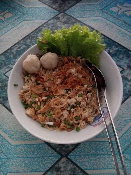 Pangsit Mie & Roti Bakar Anugerah 3