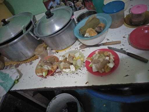 Rujak Cingur Bu Harti (Warung Lama) 1