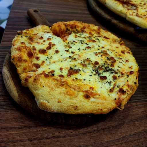 Us Pizza - Ciputra World Surabaya 9