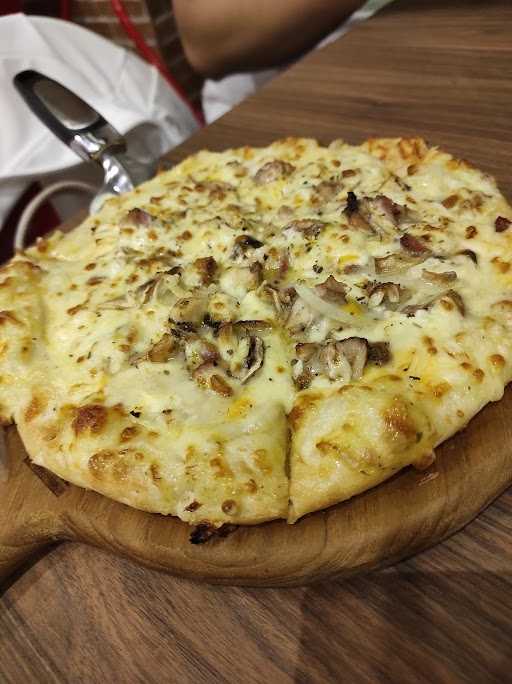 Us Pizza - Ciputra World Surabaya 1