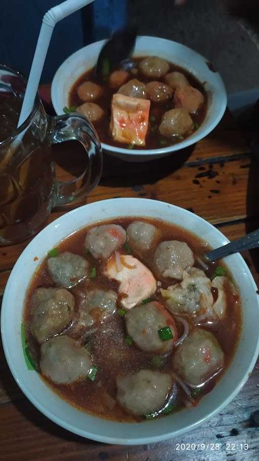 Warung Spesialis Nyambek Pojok Dolly 6