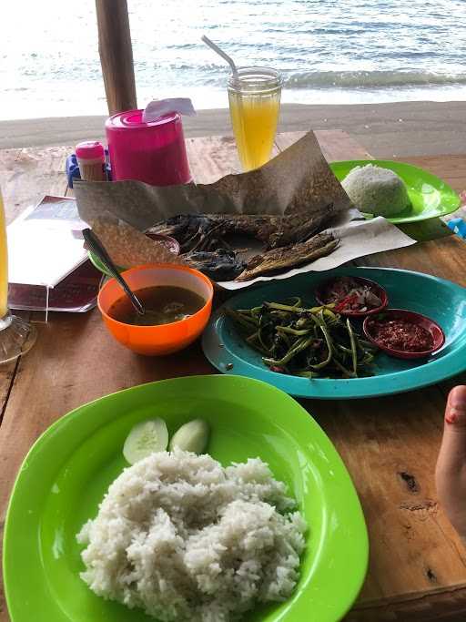 Warung Sonia ( Lesehan Ikan Bakar ) 6