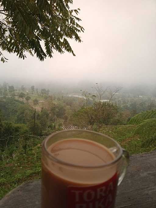 Ketep Pass Rest Area 2