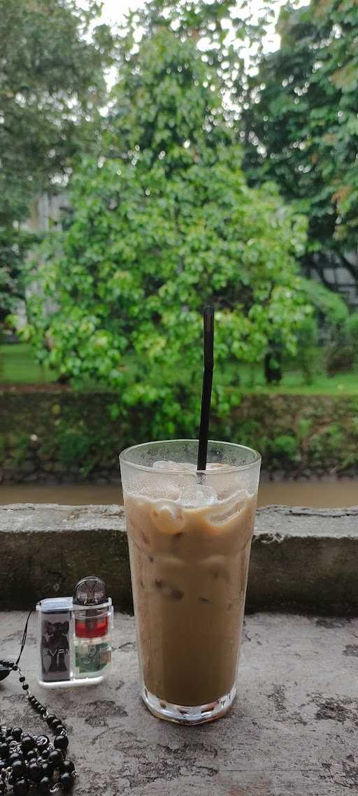 Warung Kopi Tepi Sungai 7