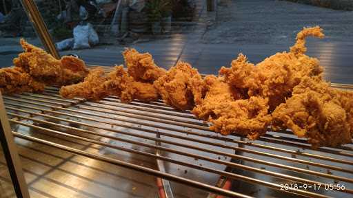 Hisana Fried Chicken Bedahan 1