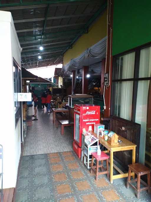 Resto Kampung Kita 10