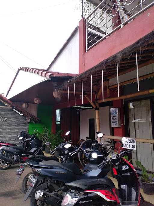 Resto Kampung Kita 8