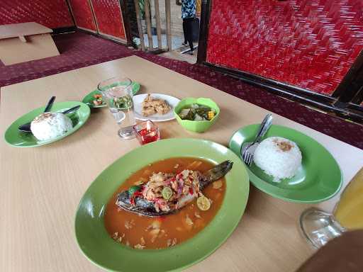 Saung Emak 10