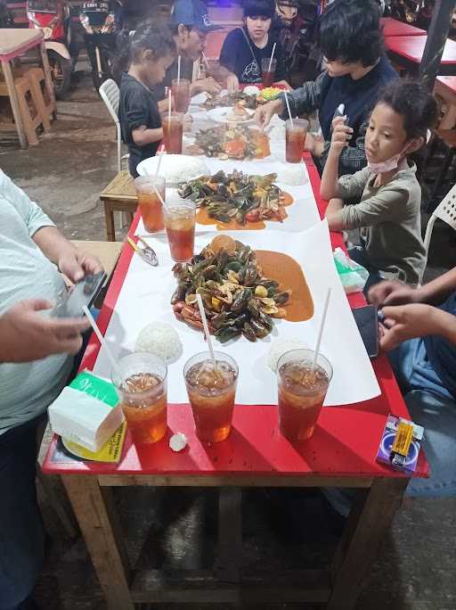 Seafood Kerang Tumpah Bang Djaloe Sawangan 8