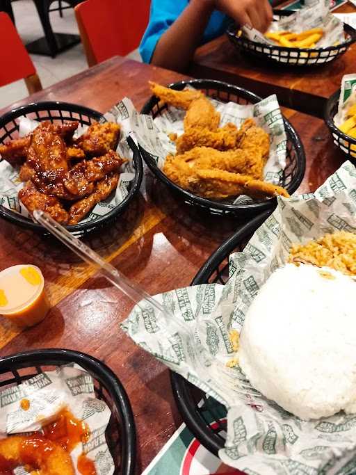 Wingstop - The Park Sawangan 8