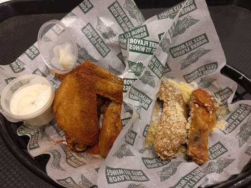 Wingstop - The Park Sawangan 6