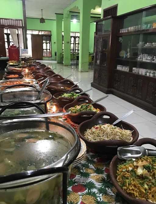 Waroeng Makan Bates Pas 10