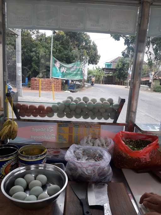 Yang Xo' Kue Bandung & Martabak 2