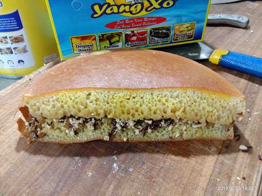 Yang Xo' Kue Bandung & Martabak 8