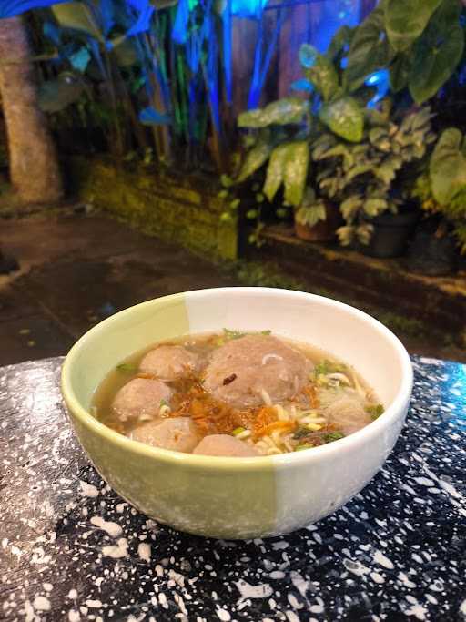 Bakso & Mie Ayam Zavvais 10