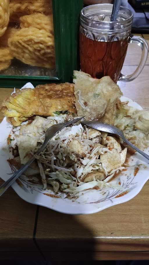 Kupat Tahu Pak Solikhun Magelang 7